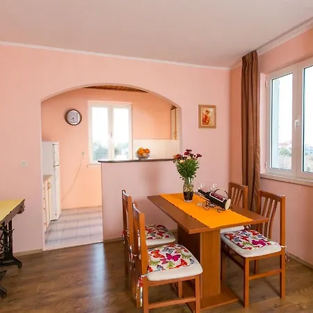 Foretic Apartment *